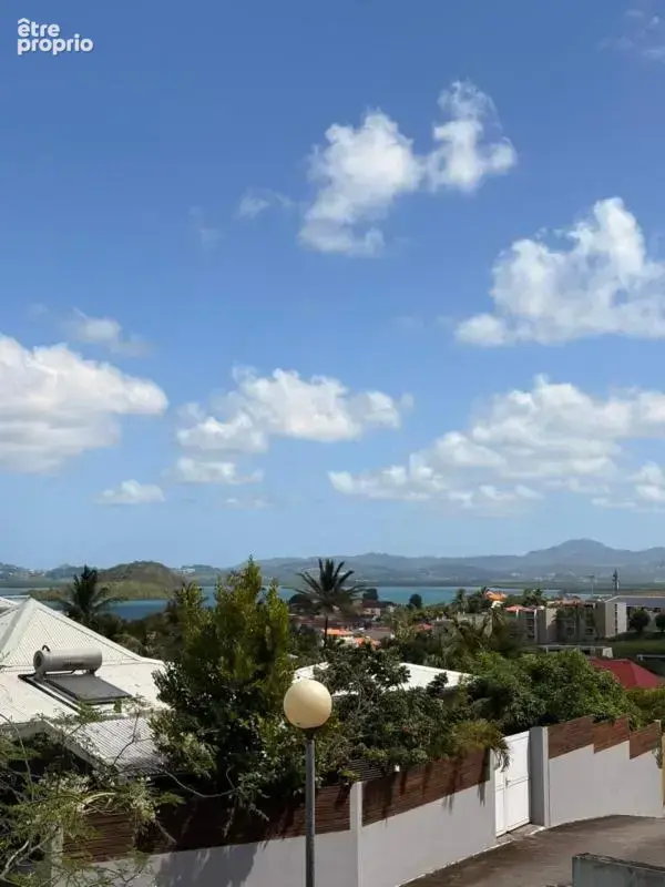 Photo Appartement à Les Trois-Ilets au prix de 209 000€