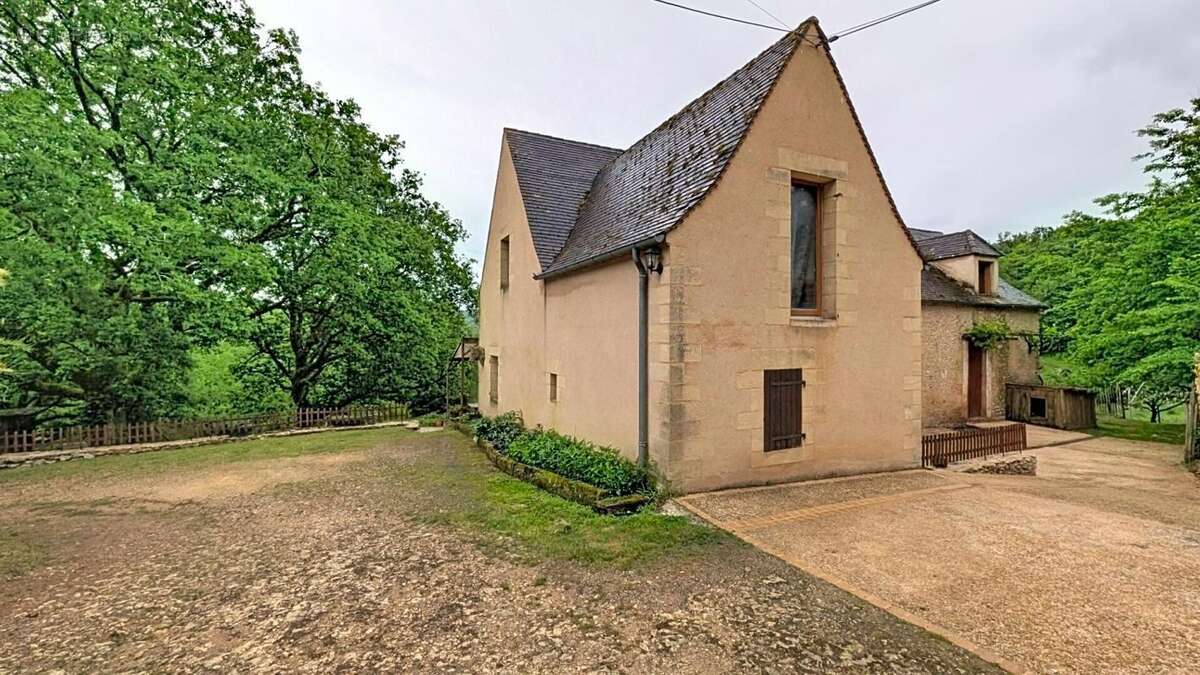 Maison à LES EYZIES-DE-TAYAC-SIREUIL