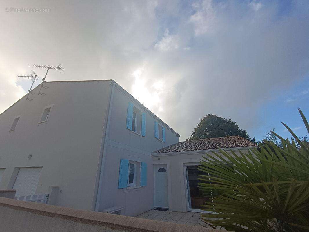 Maison à SAINT-GEORGES-DE-DIDONNE