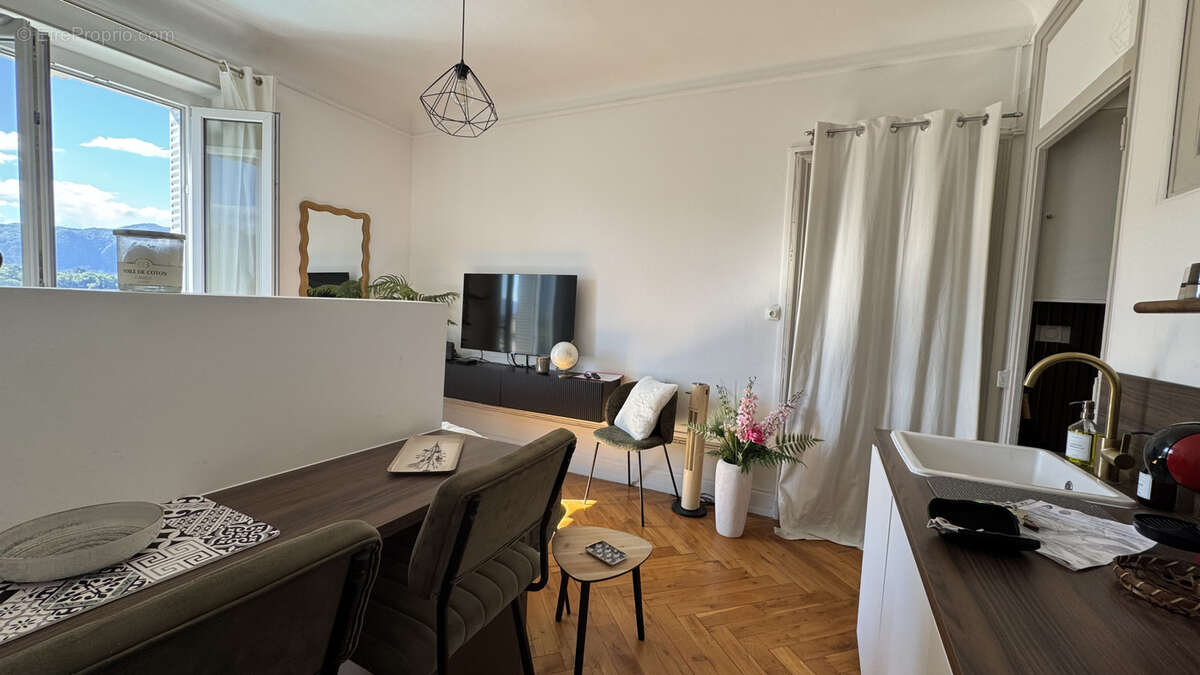 Appartement à AIX-LES-BAINS