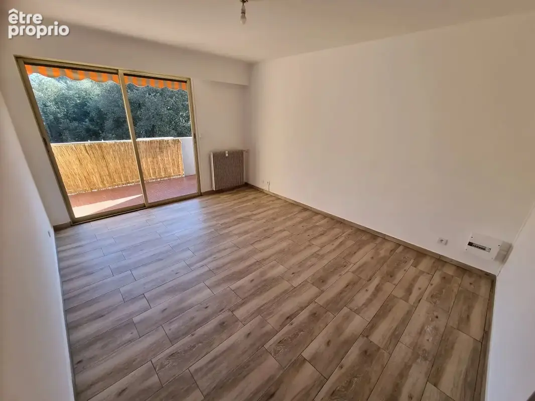 Appartement à PEYMEINADE
