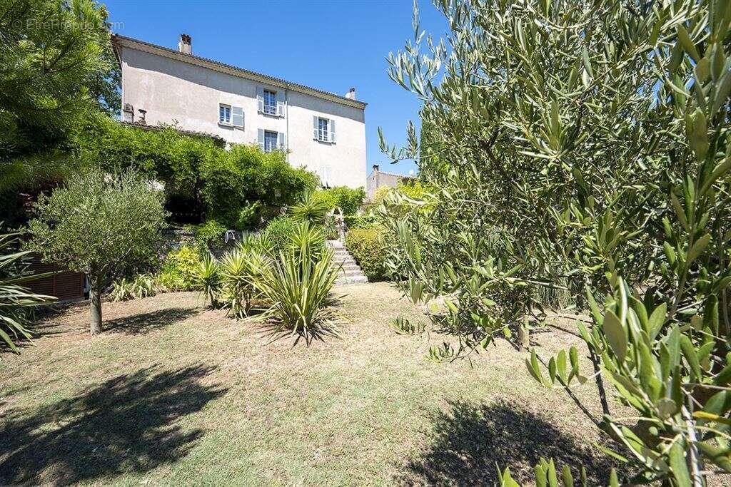 Maison à FIGANIERES