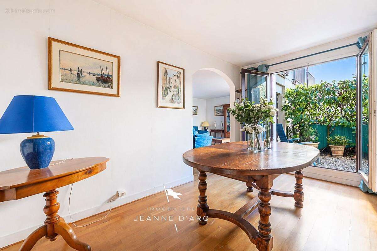 Appartement à VERSAILLES