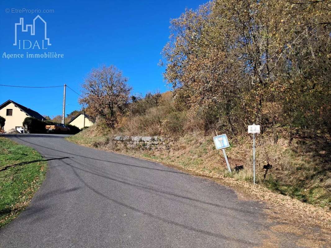 Terrain à LA CANOURGUE