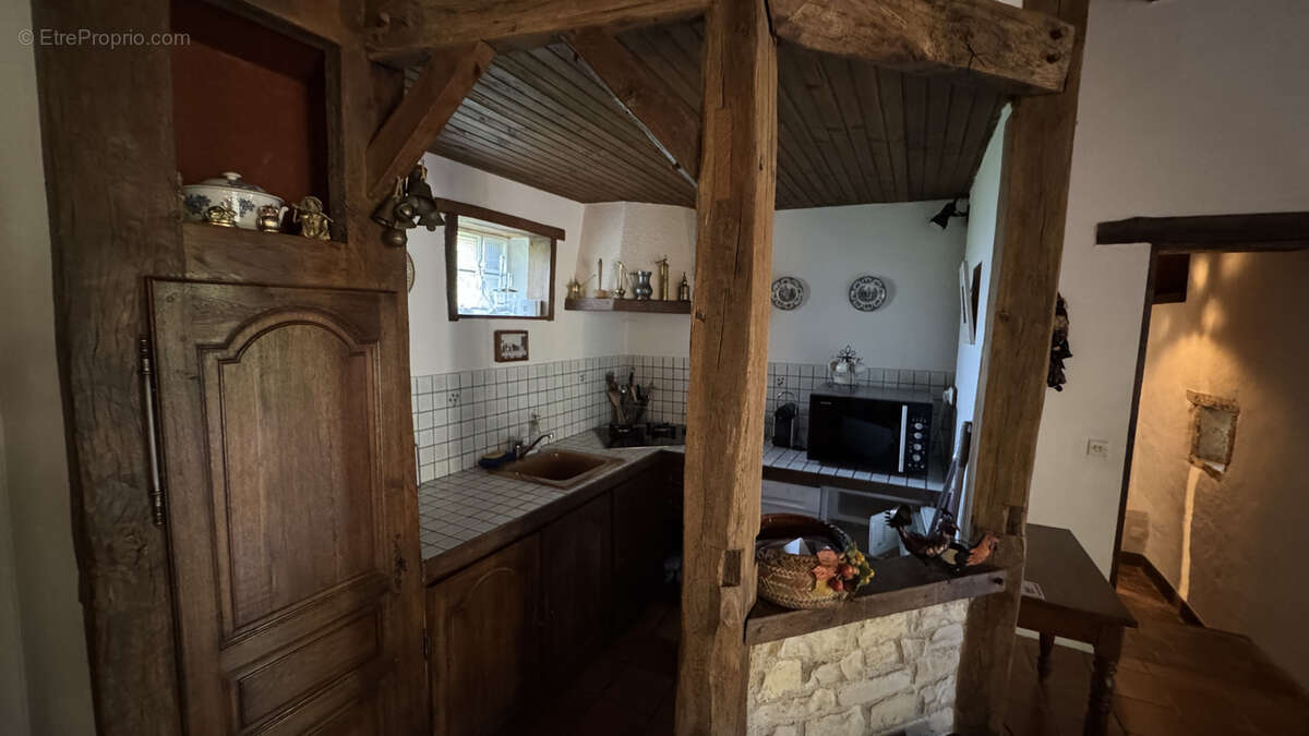 Maison à JOUX-LA-VILLE