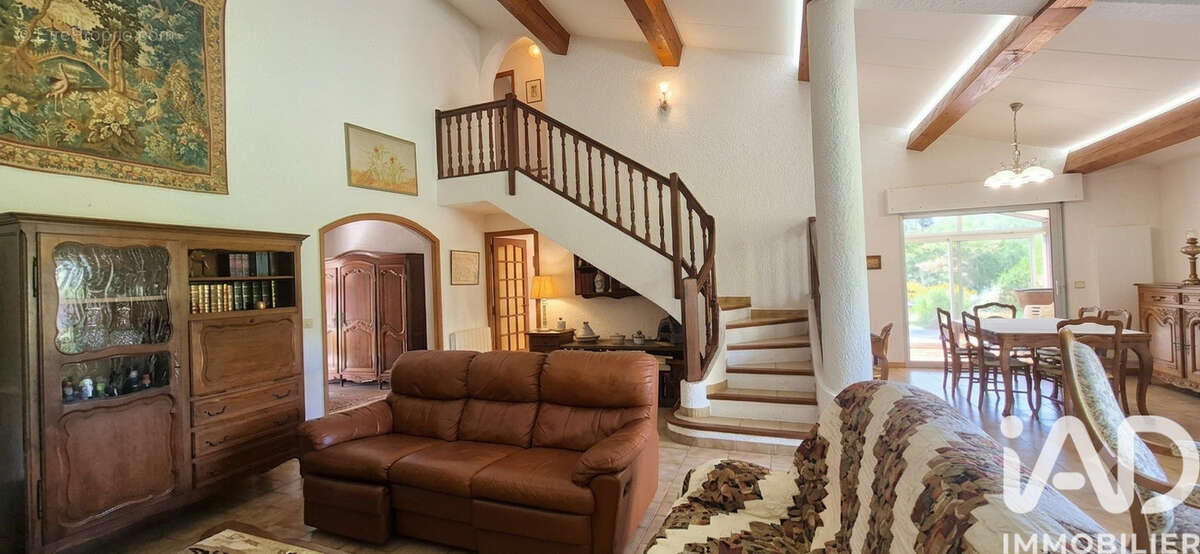 Maison 160 m² à Laroque  - photo 6