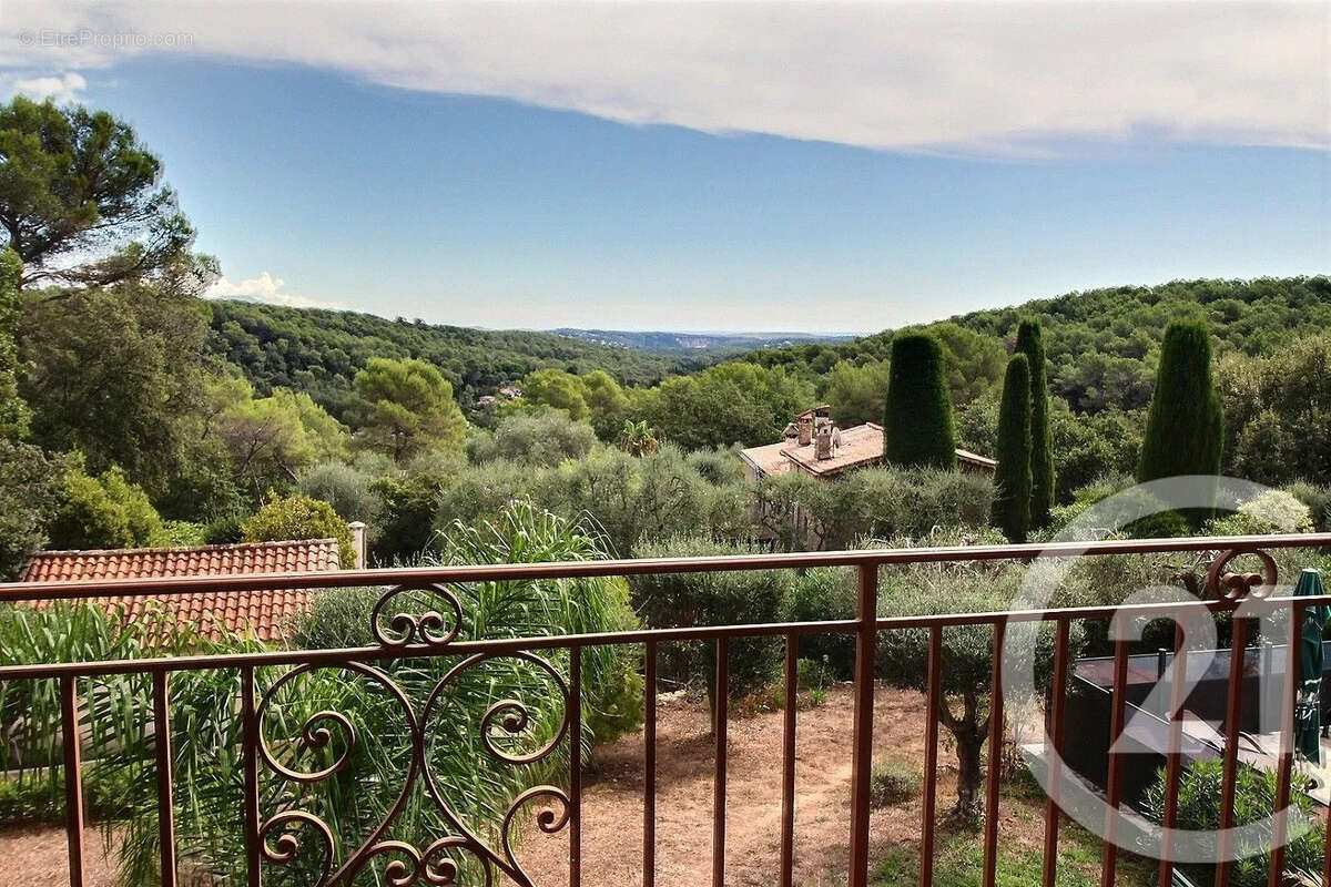 Maison à OPIO