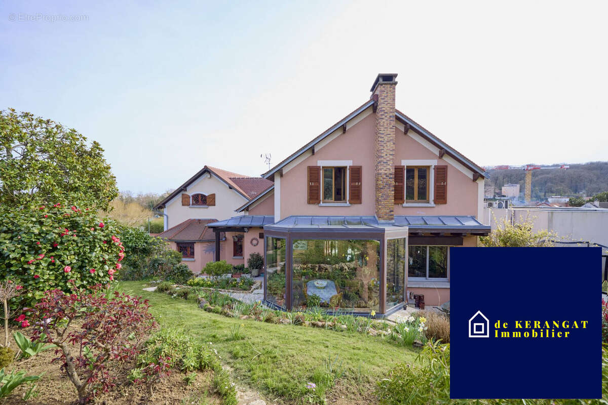 Maison à LE PLESSIS-ROBINSON