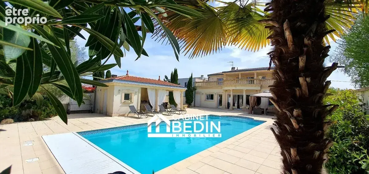 Maison 6 pièces 301 m² à vendre à Merignac (33700) - photo 1