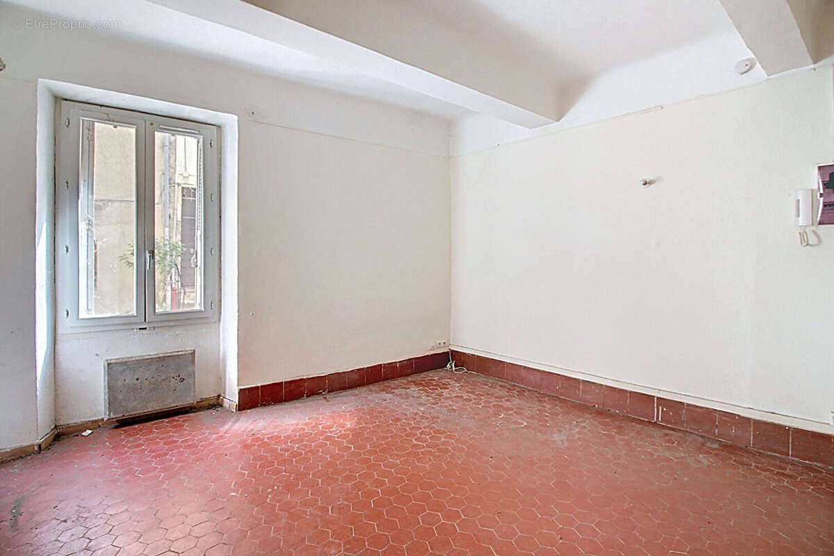 Appartement à SALERNES