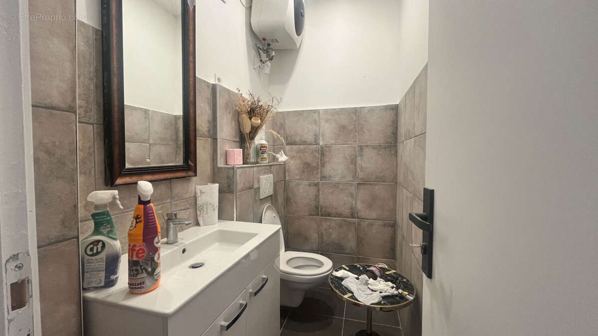 Appartement à PARIS-20E