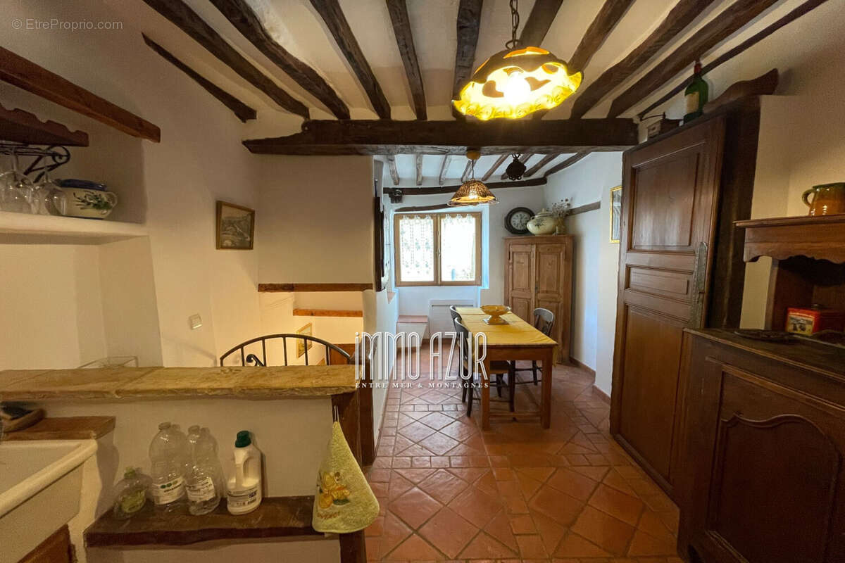 Appartement à TOURRETTES-SUR-LOUP