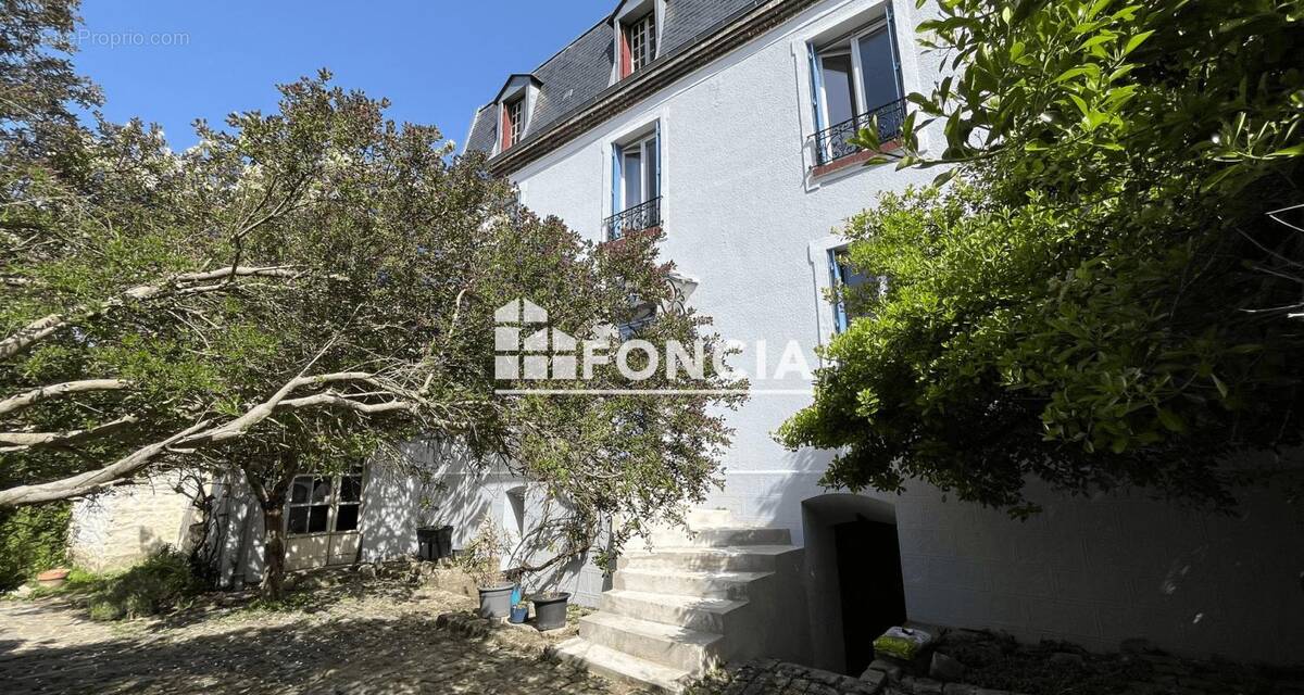 Maison à FOLLAINVILLE-DENNEMONT