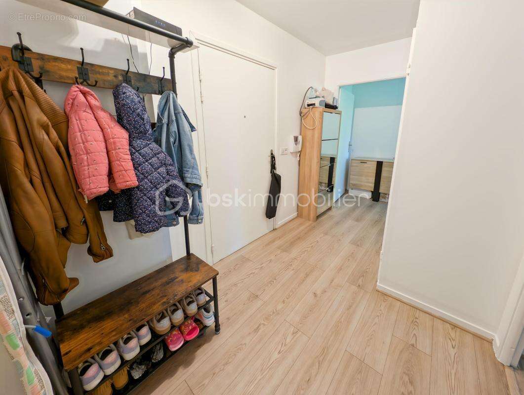 Appartement à MOISSY-CRAMAYEL