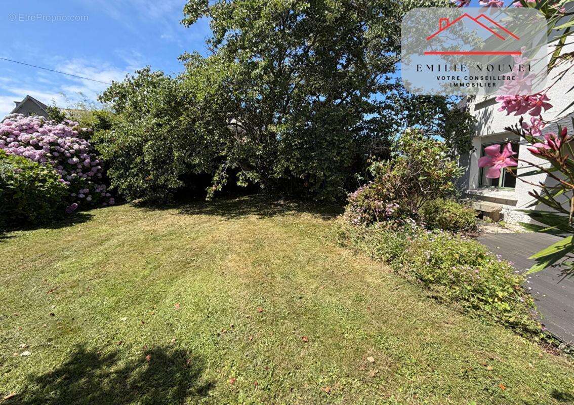 Pleubian ,deux logements indépendants , 184 m² ,5 chambres ,terrain 807 m² - photo 4