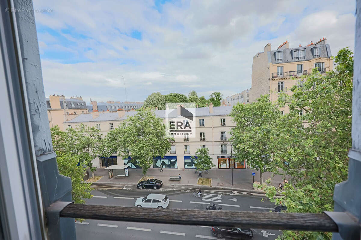 Appartement à PARIS-14E