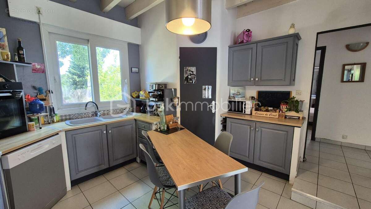 A vendre maison 3 faces de 131m² sur terrain de 336m² a ceret - trois chambres - garage - climatisation reversible - vue sur le  - photo 14