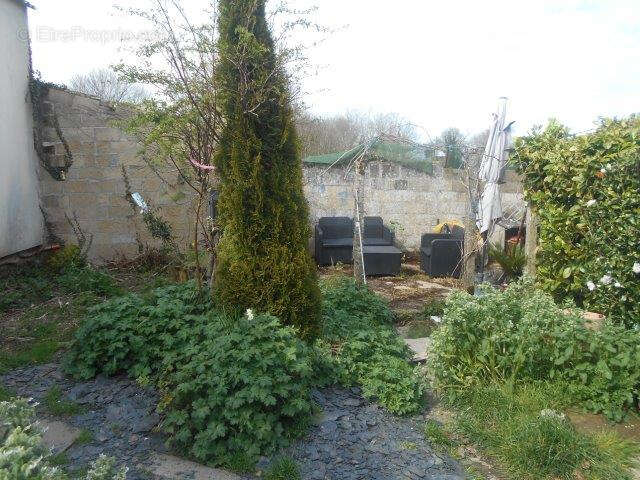 Maison à LE VIEUX-BOURG