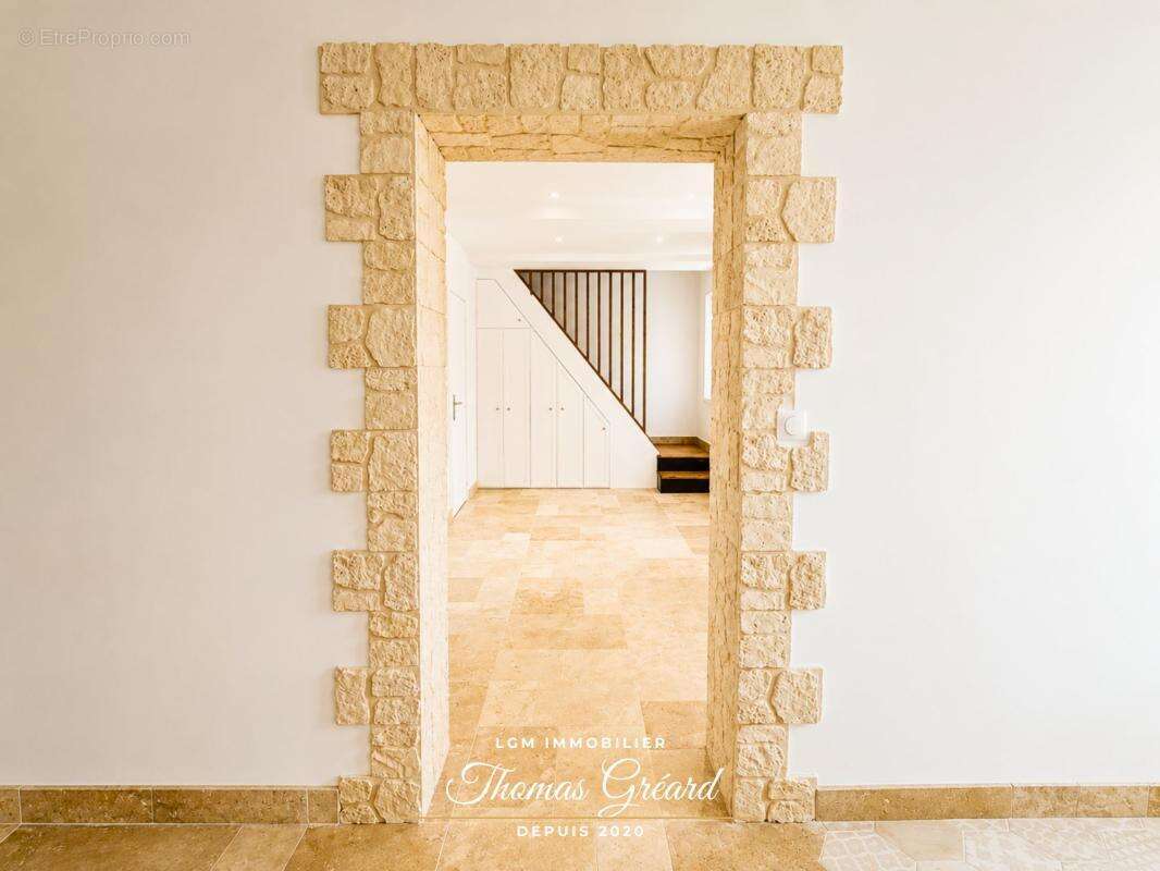 Maison entièrement rénovée de 85 m² avec 3 chambres, garage et jardin clos – Jallans, proche Châteaudun - photo 3