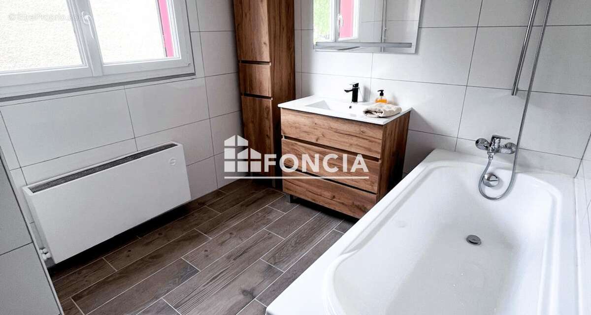 Maison à MAGNY-LES-HAMEAUX