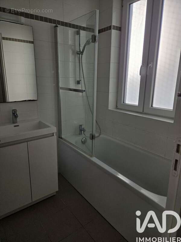 Photo 4 - Appartement à PARIS-20E