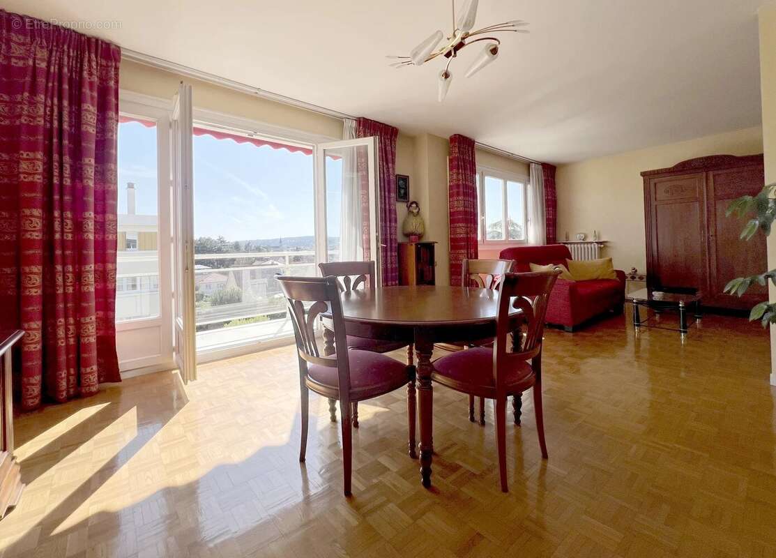 Appartement à CROISSY-SUR-SEINE