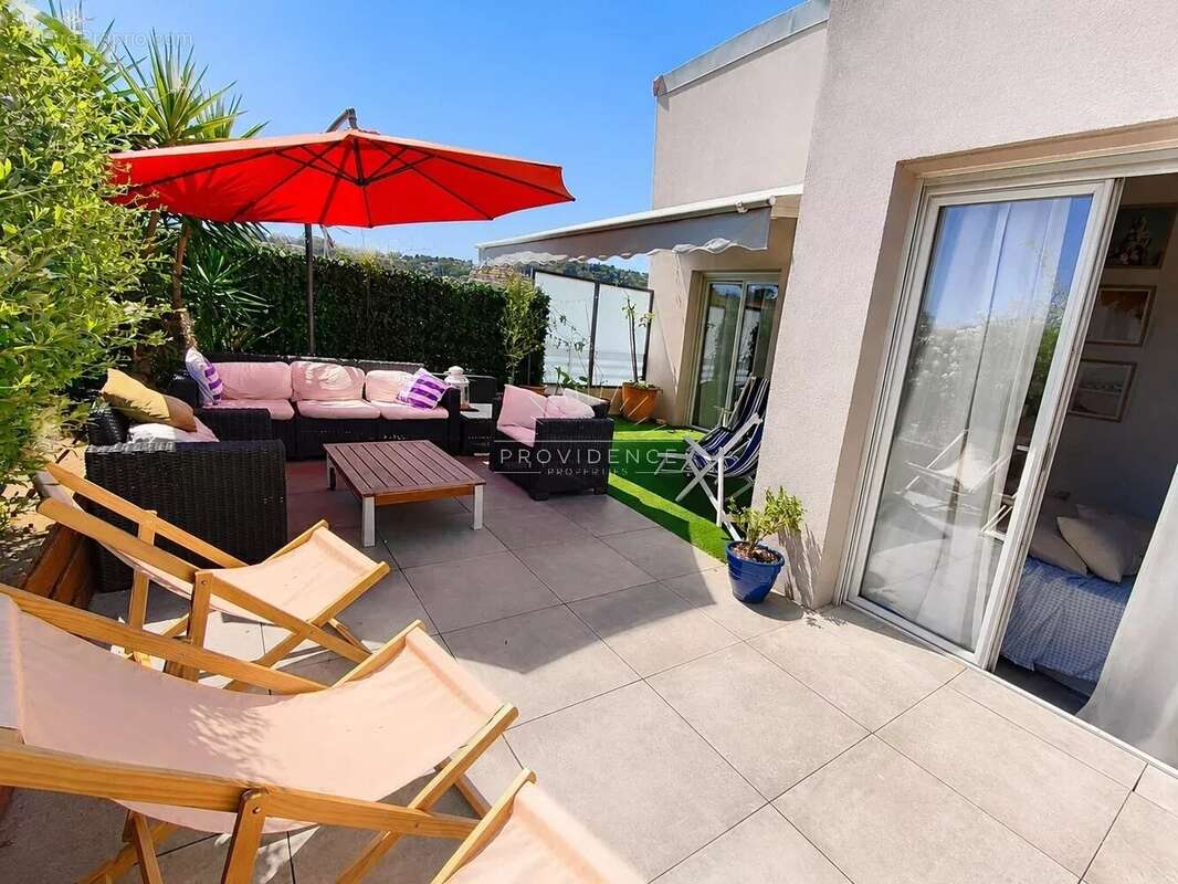 Appartement à VALLAURIS