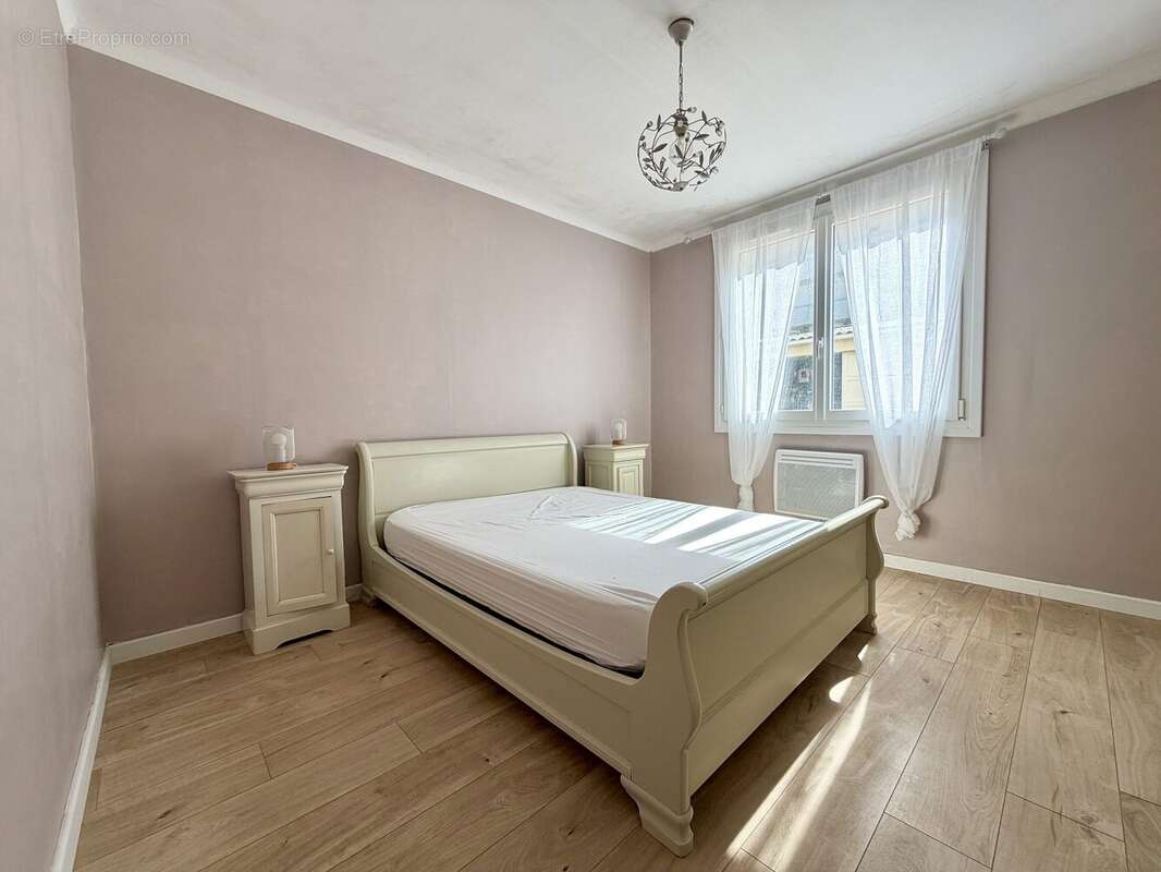 Chambre 1 - Appartement à SAINT-JEAN-DE-MONTS