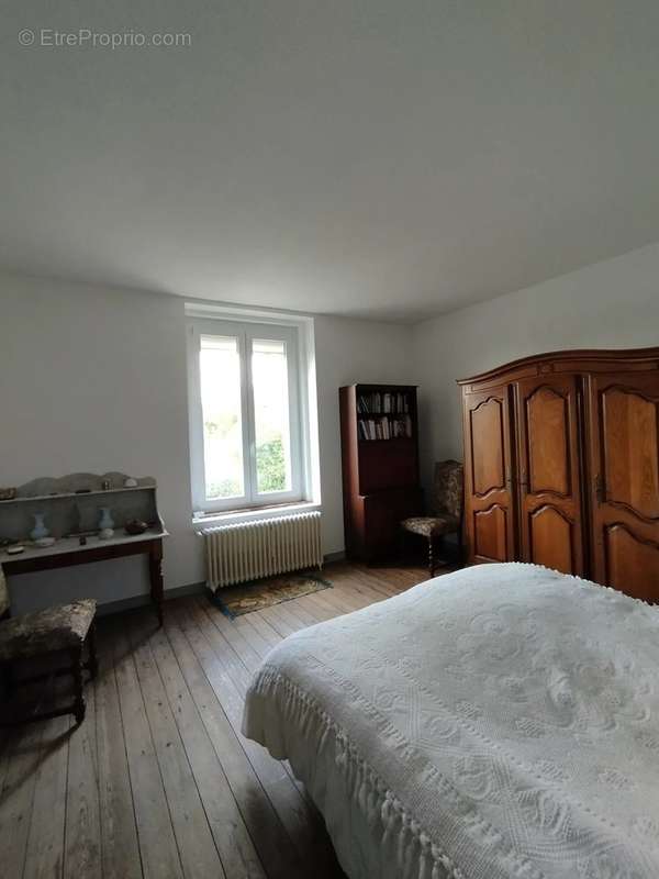 Maison à AVESNES-SUR-HELPE