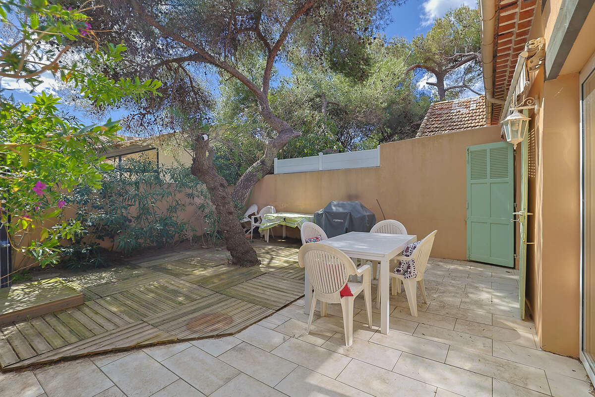 Appartement à HYERES