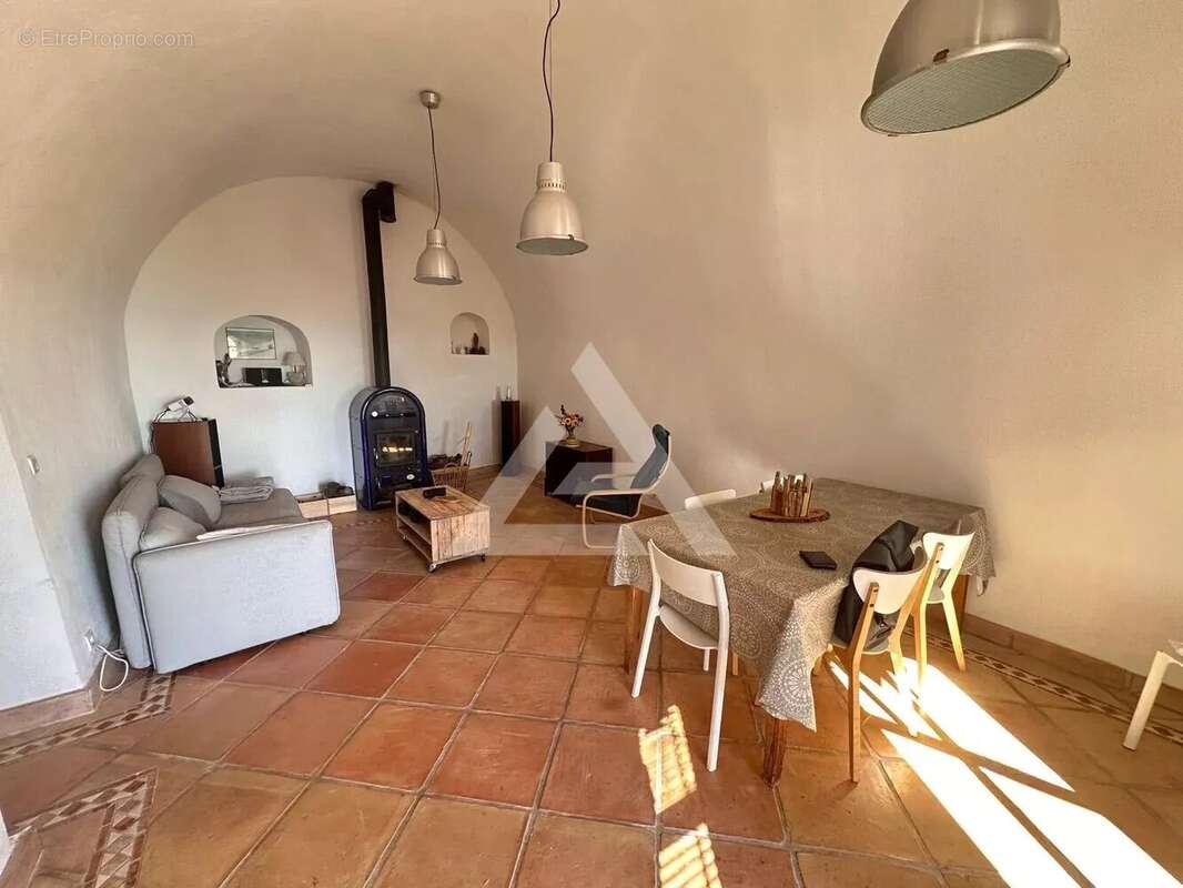 Maison à SAINTE-AGNES