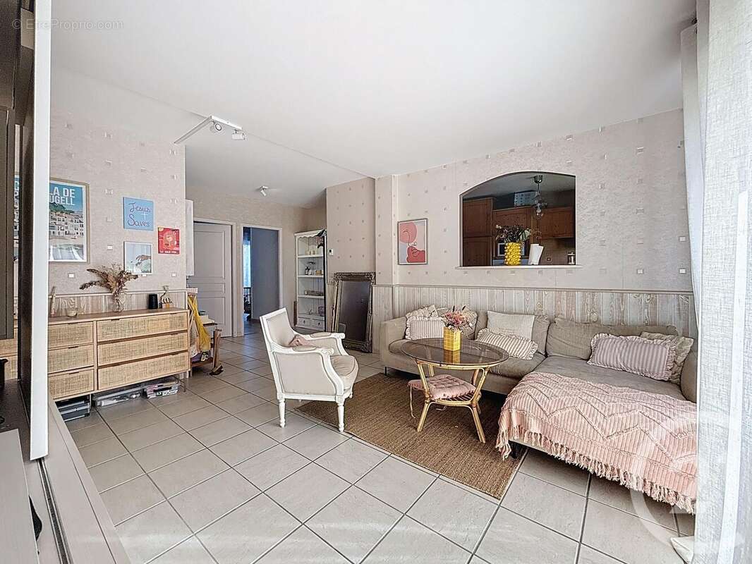 Appartement à SAINT-PARRES-AUX-TERTRES