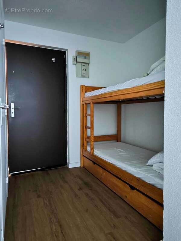 Appartement rénové - Secteur 1800 - photo 4