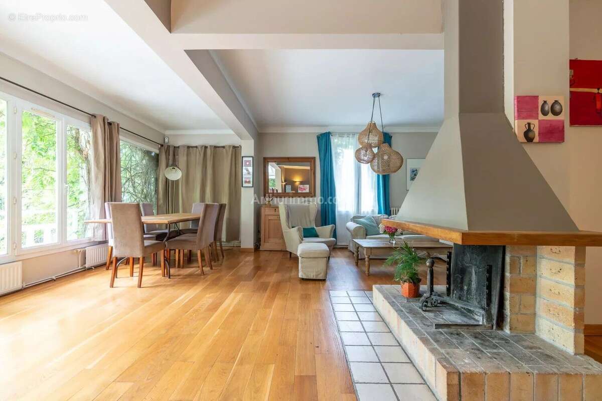 Maison à THORIGNY-SUR-MARNE