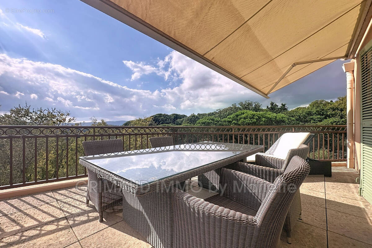 Appartement à GRIMAUD