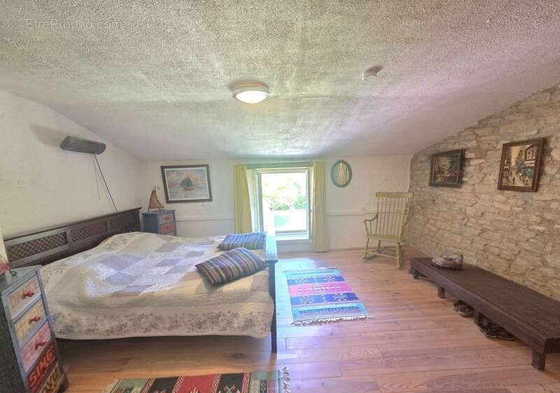 Maison de village à vendre en exclusivité 4 chambres, grange et jardin REVILLE AUX BOIS (55150) - photo 12