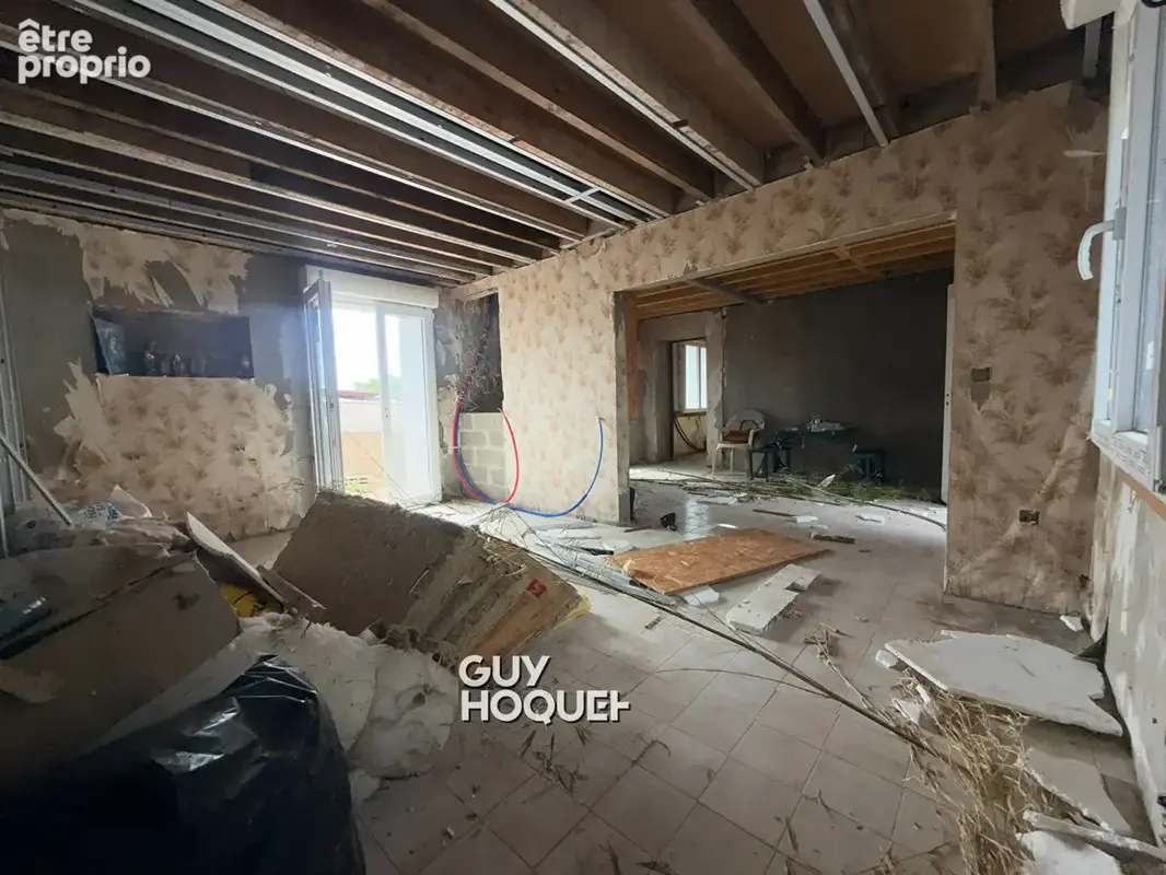 Maison à fort potentiel avec grand terrain à pouilloux !!! - photo 8