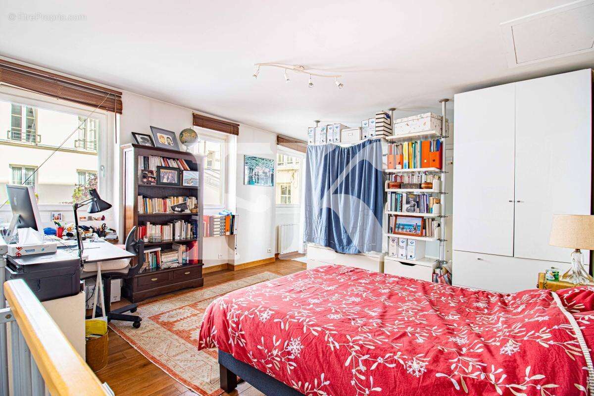 Appartement à PARIS-11E
