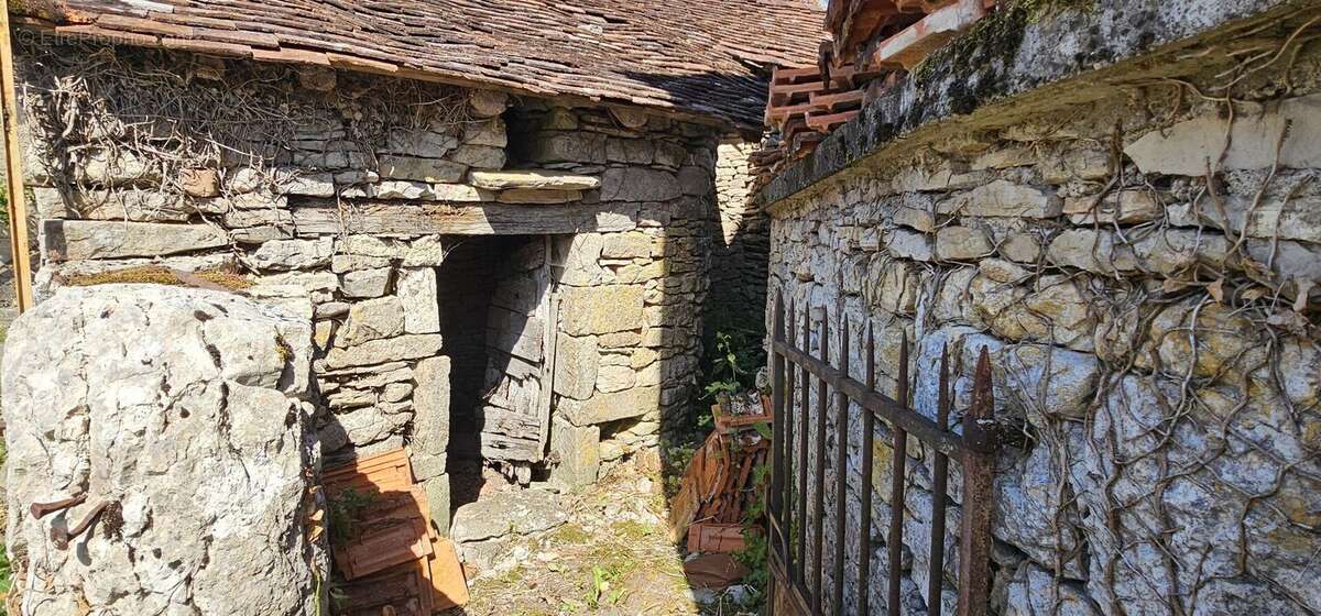 Maison en pierre avec dépendance sur le causse - photo 14