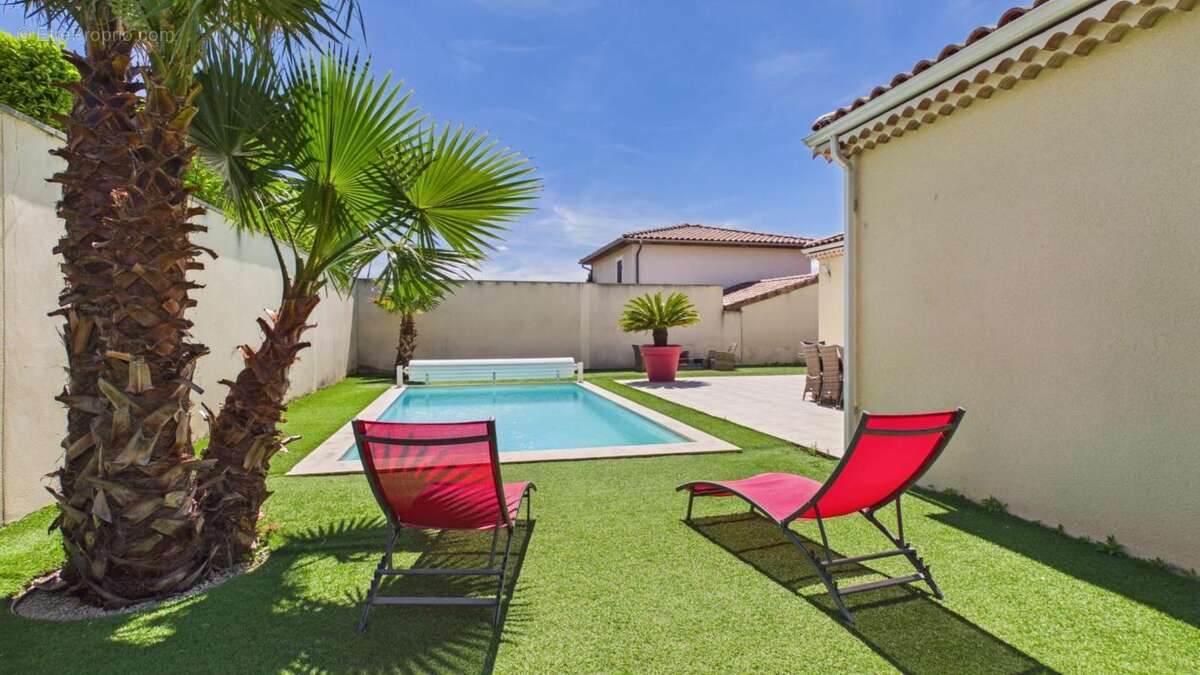 Maison à MONTELIMAR