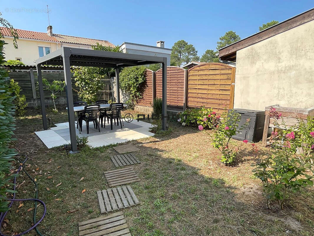 Maison à LE TAILLAN-MEDOC