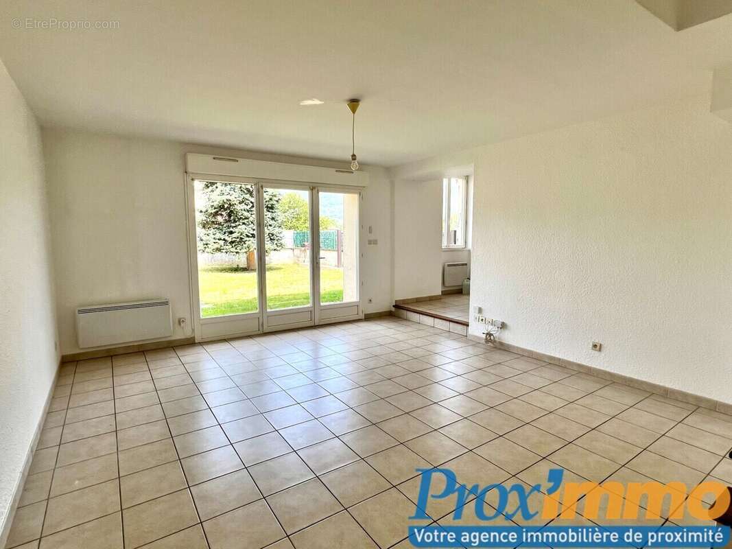 Maison à SAINT-BLAISE-DU-BUIS