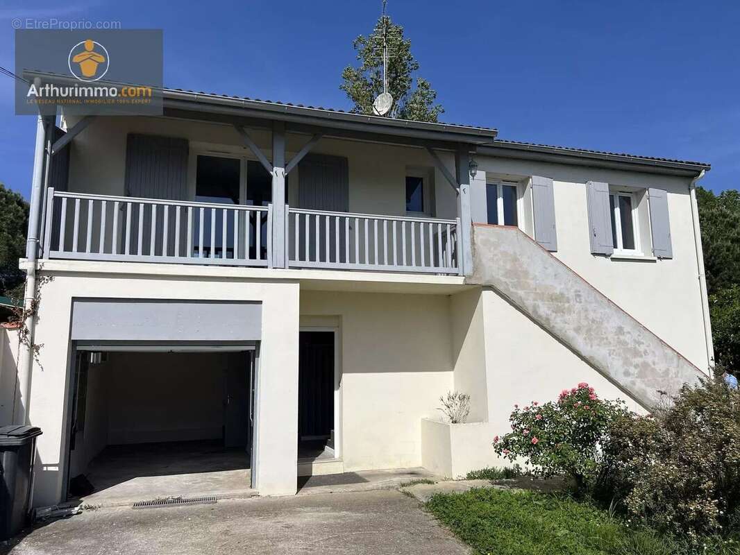 Maison à FOURQUES-SUR-GARONNE