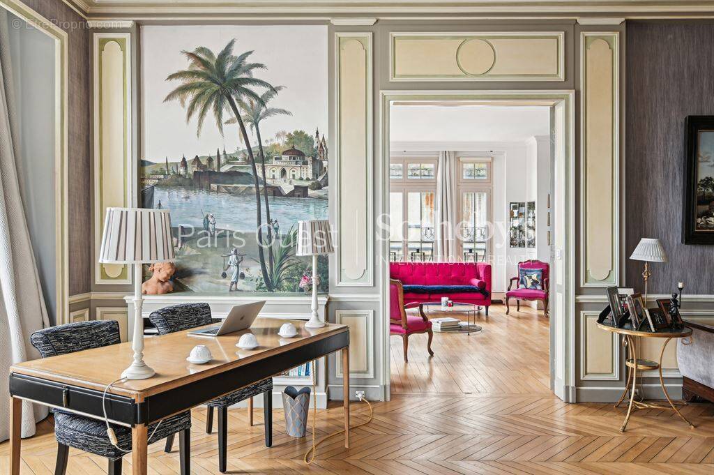 Appartement à NEUILLY-SUR-SEINE