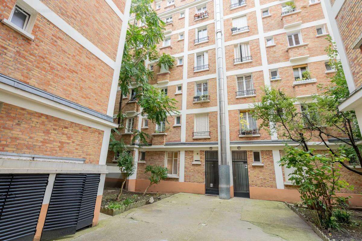 Appartement à PARIS-19E