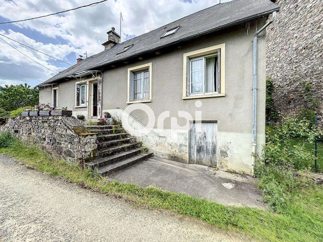 Maison à CHAMBOULIVE