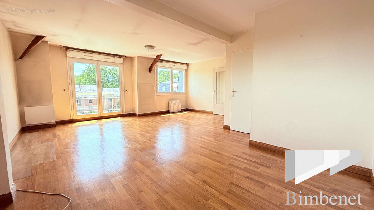 Appartement 92 m² à Orleans  - photo 2