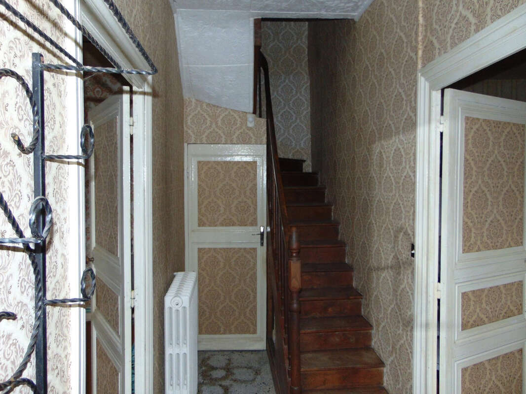 Maison à SOUVIGNE