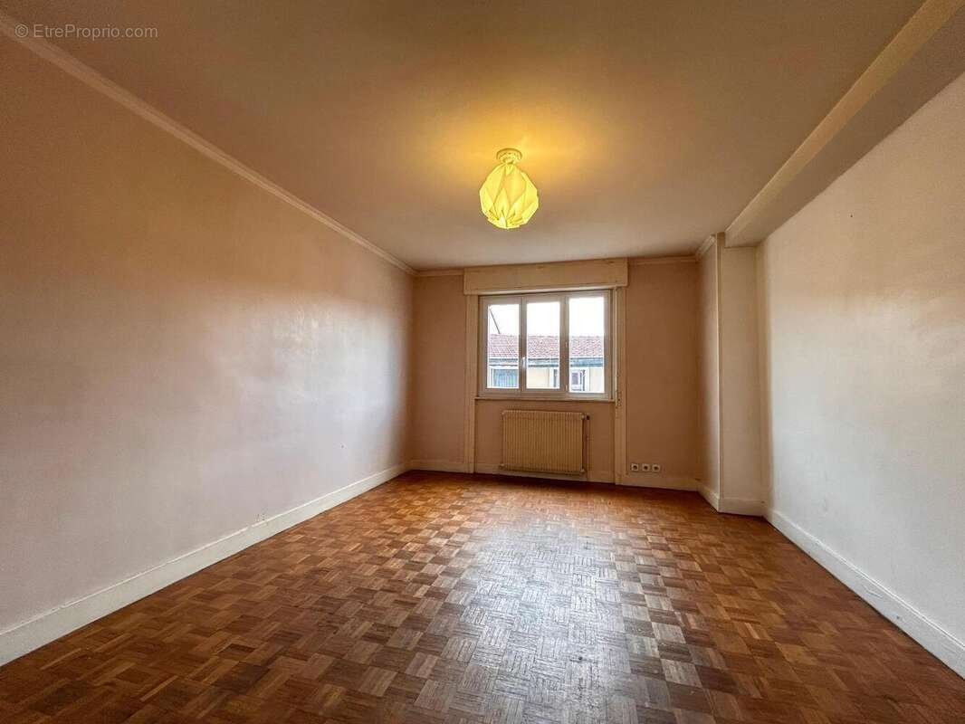   - Appartement à LYON-3E