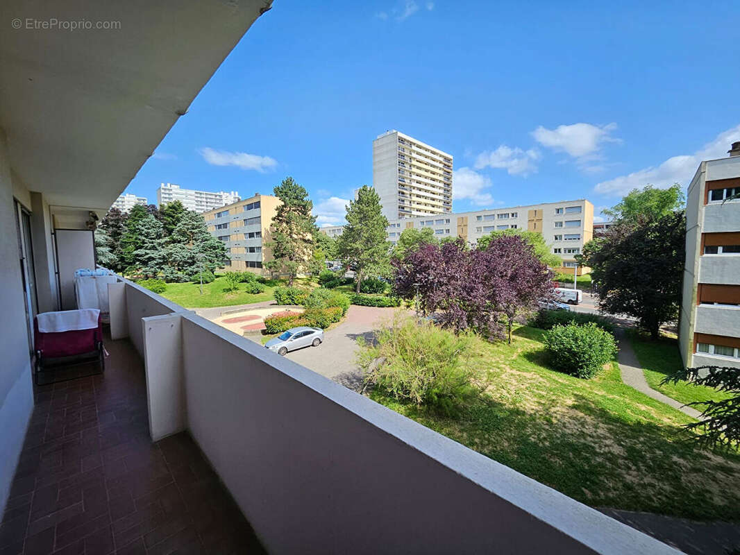 Appartement à RILLIEUX-LA-PAPE